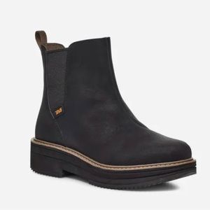 TEVA Midform Chelsea Womens Boots!